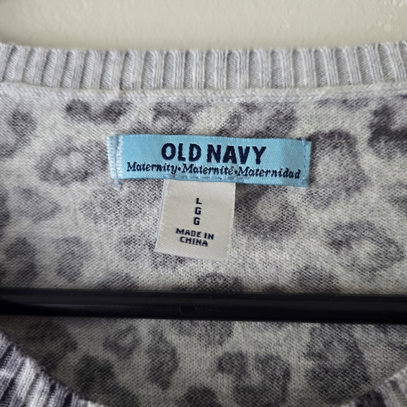 OLD NAVY MATERNITY Gray Animal Print Cardigan Button Down Leopard Print Large - Picture 3 of 17